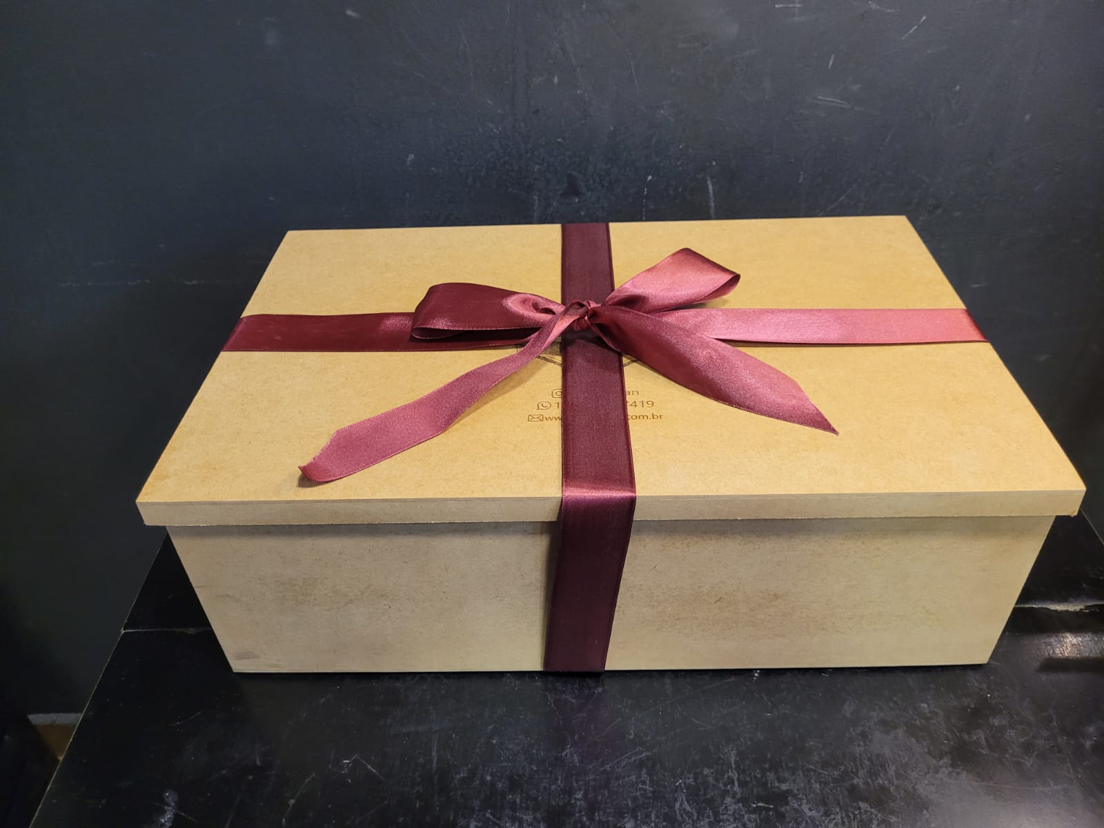 Caixa Natal com Paleta Suína Defumada + Suporte de Paleta - Maturar